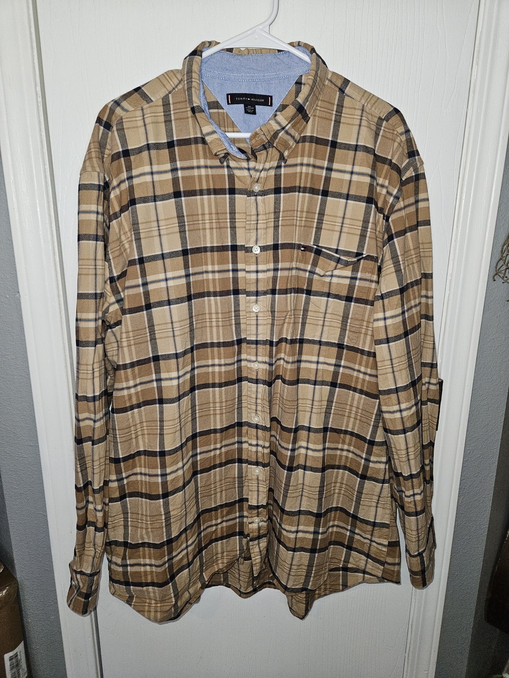 Tommy Hilfiger Men's Plaid Button-Down Shirt in Tan and Brown